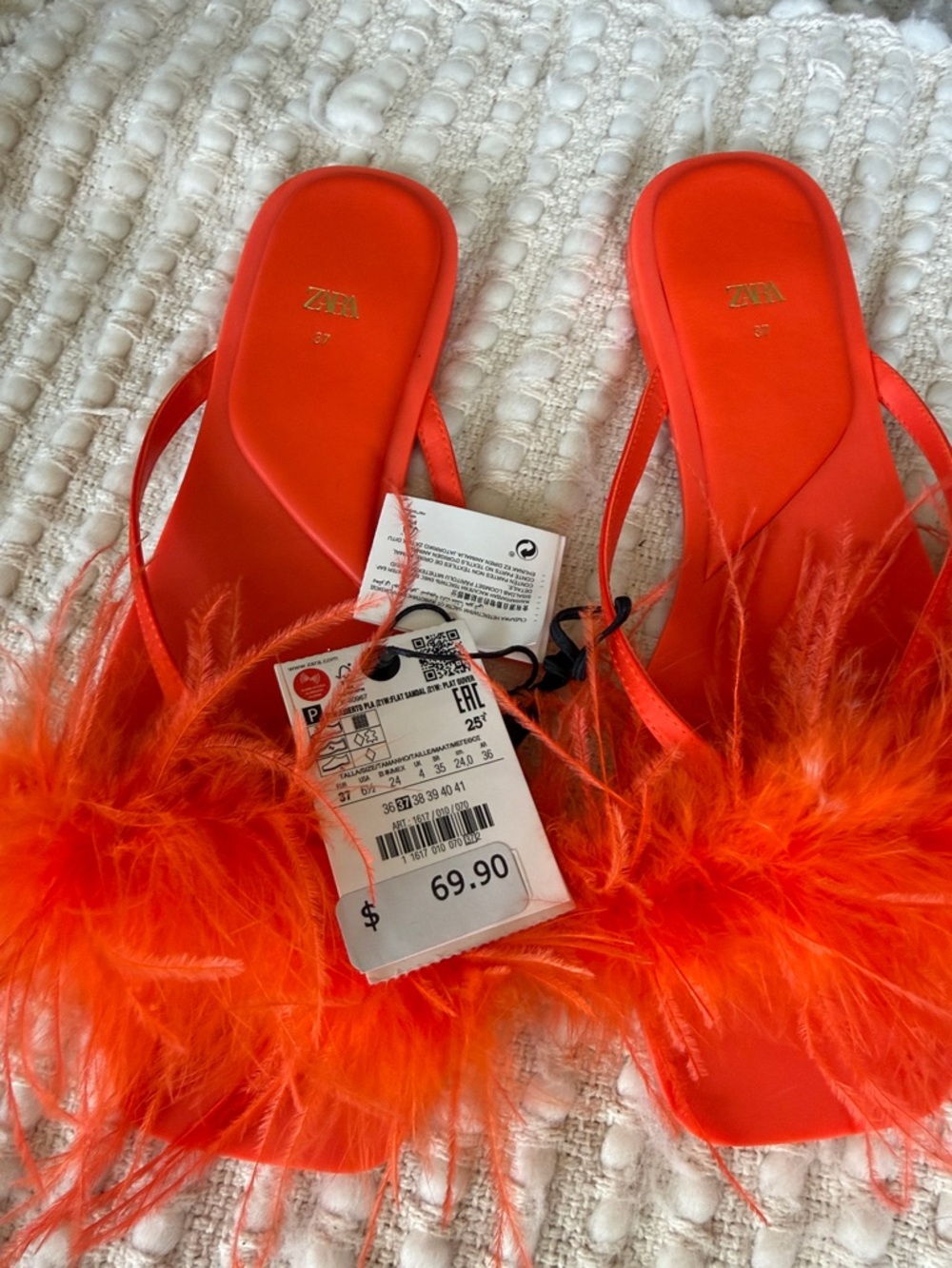 ZARA Bright Orange Feather Strap Slide Sandals - Picture 4 of 5